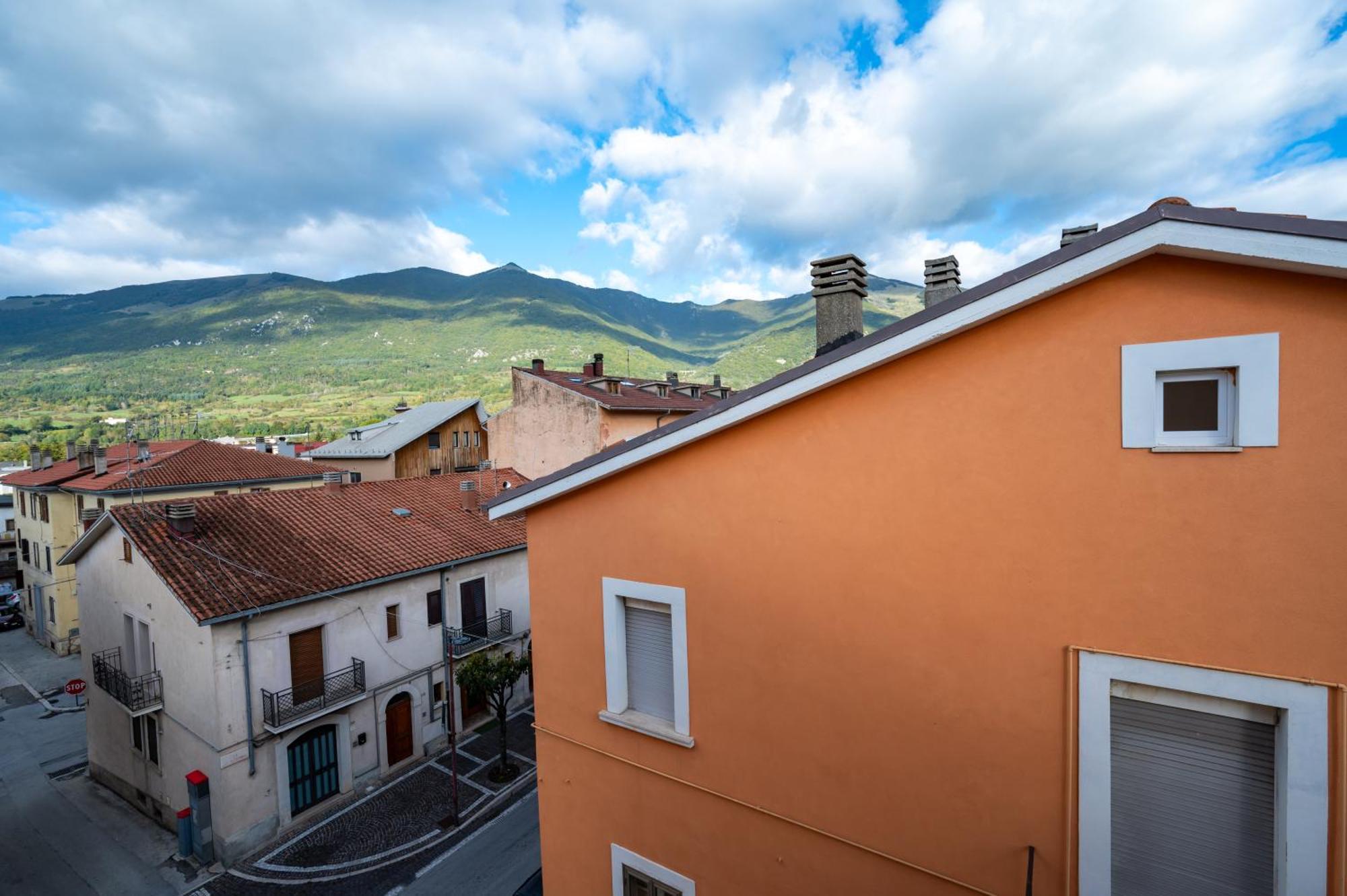 Ferienwohnung La Mansarda Castel Di Sangro Exterior foto